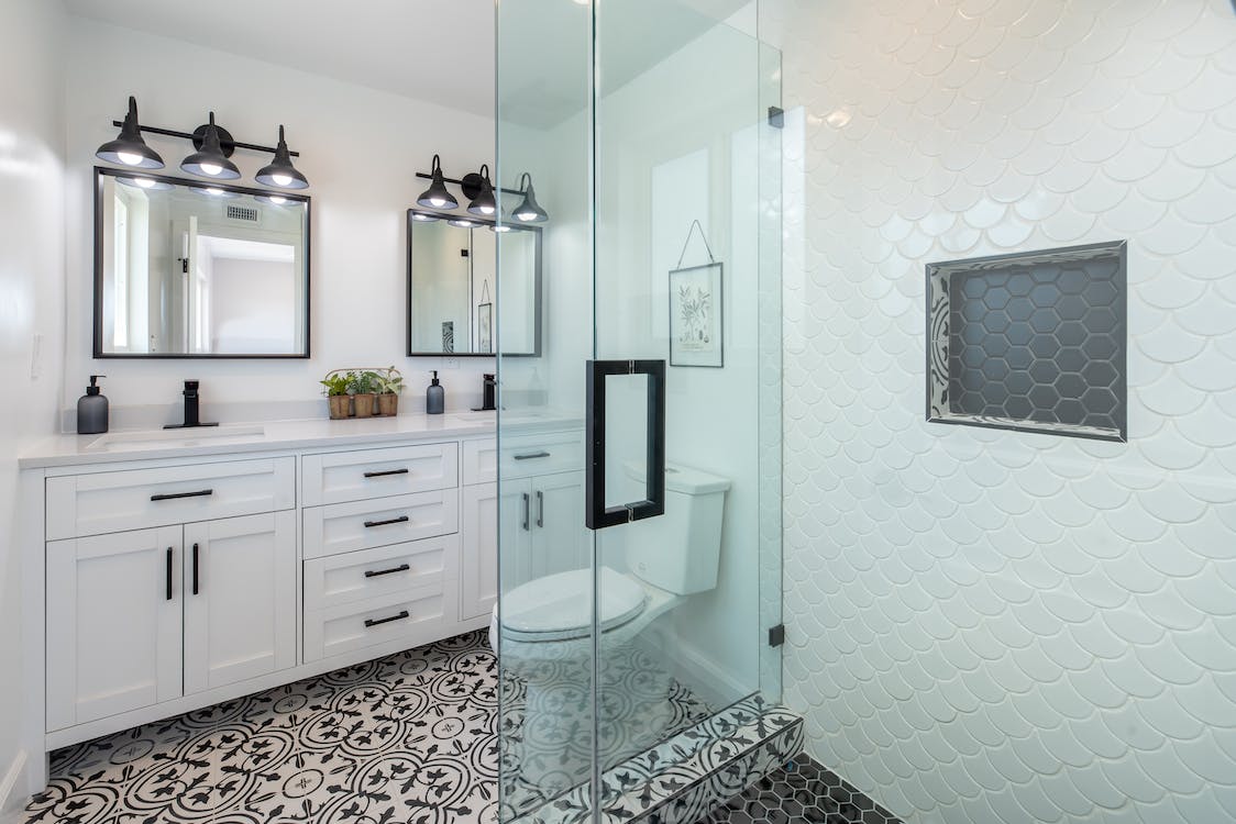 From Drab to Fab: 5 Bathroom Gadgets That'll Elevate Your Space!